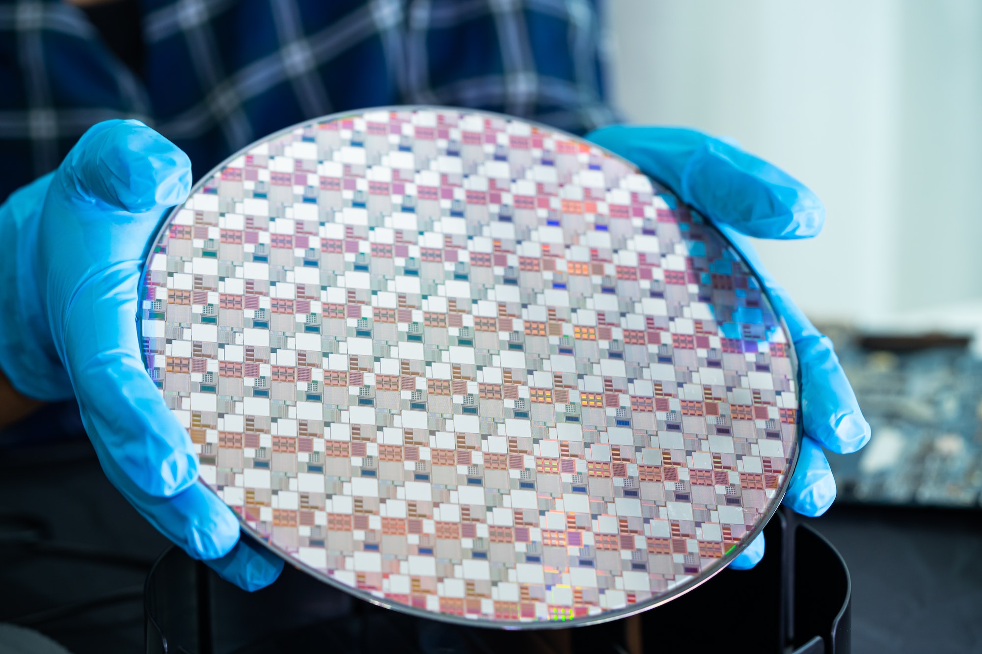 Silicon wafer for manufacturing semiconductor of integrated circuit.
